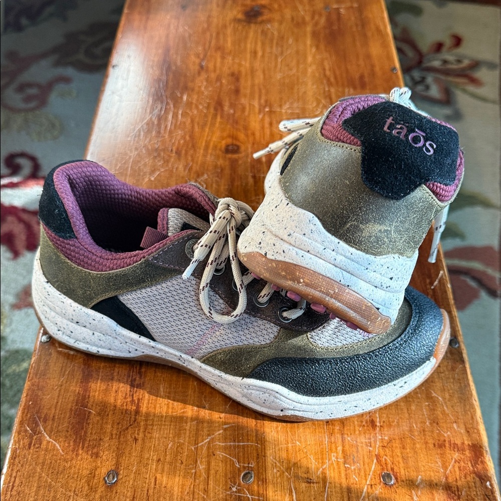 Taos ‘Advance’ Women’s Shoes - Black, Purple-, and Green